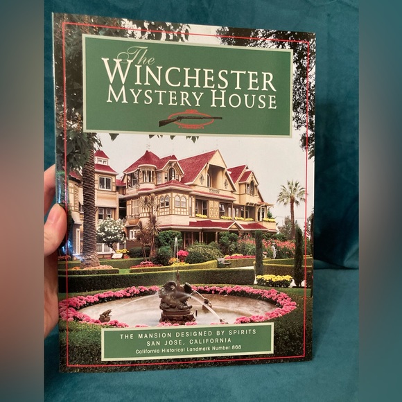 Other - Spooky! / The Winchester Mystery House Book